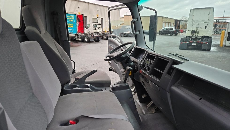 Light Duty Box Truck-Light and Medium Duty Trucks-Isuzu-2018-NPR EFI-New Bedford-MA-103,314\n\t\tmiles-$ 29,750 - Image 22