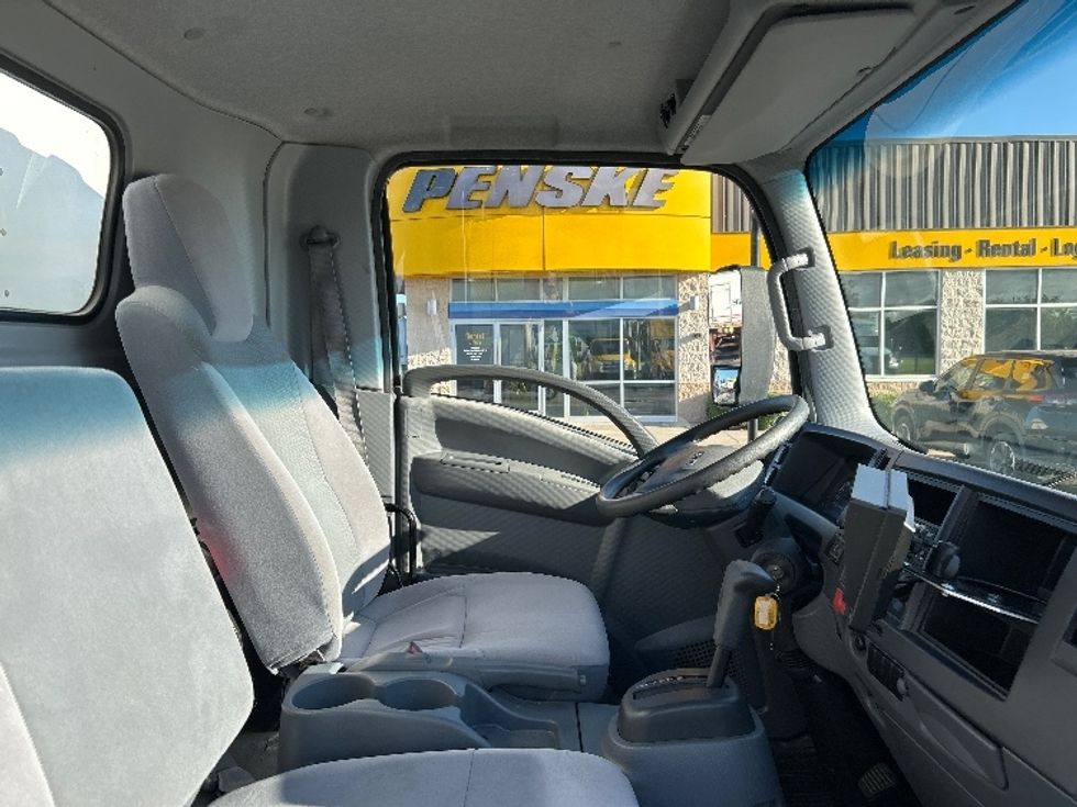 Light Duty Box Truck-Light and Medium Duty Trucks-Isuzu-2018-NPR EFI-Oklahoma City-OK-47,759\n\t\tmiles-$ 39,000 - Image 22