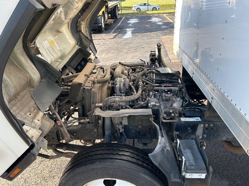 Light Duty Box Truck-Light and Medium Duty Trucks-Isuzu-2018-NPR EFI-Oklahoma City-OK-47,759\n\t\tmiles-$ 39,000 - Image 24