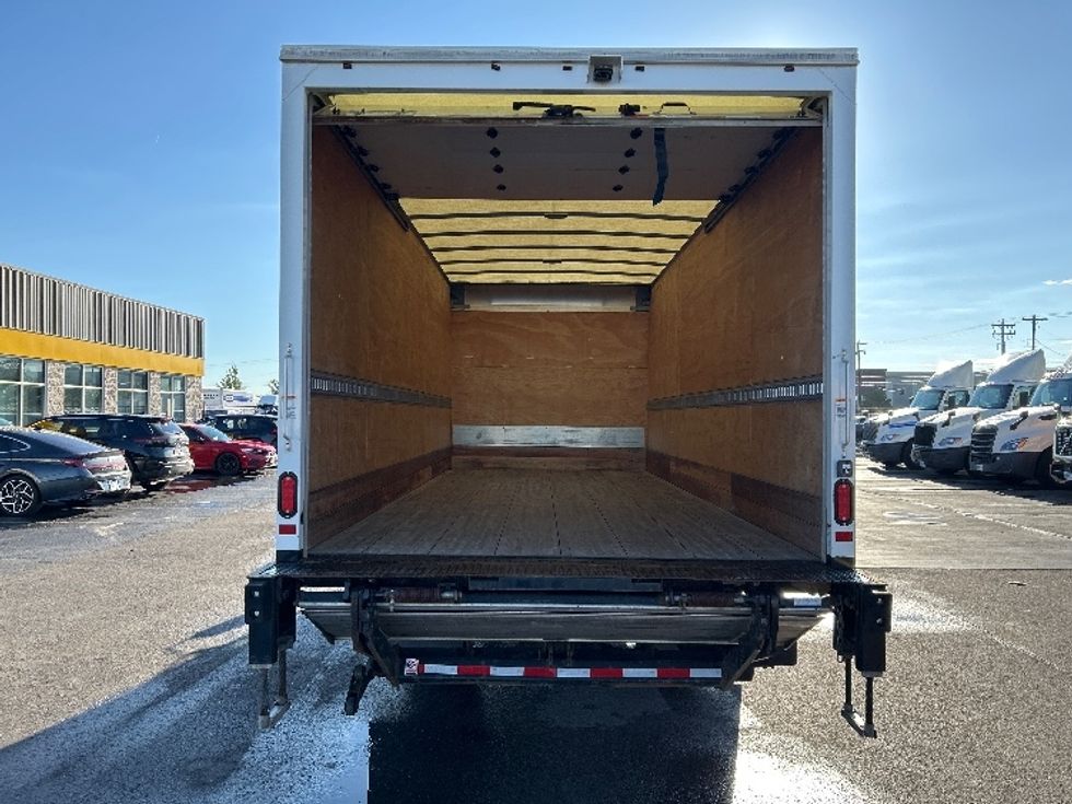 Light Duty Box Truck-Light and Medium Duty Trucks-Isuzu-2018-NPR EFI-Oklahoma City-OK-47,759\n\t\tmiles-$ 39,000 - Image 8