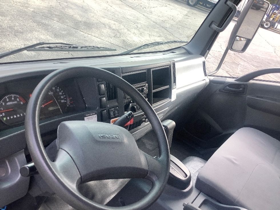 Light Duty Box Truck-Light and Medium Duty Trucks-Isuzu-2018-NPR EFI-Pensacola-FL-156,141\n\t\tmiles-$ 28,250 - Image 17