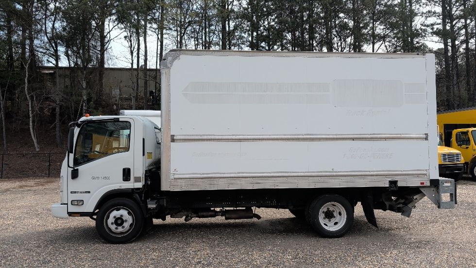 Light Duty Box Truck-Light and Medium Duty Trucks-Isuzu-2018-NPR EFI-Pensacola-FL-156,141\n\t\tmiles-$ 28,250 - Image 4