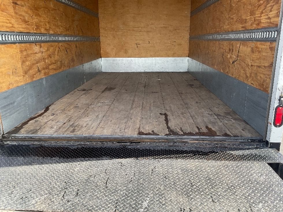 Light Duty Box Truck-Light and Medium Duty Trucks-Isuzu-2018-NPR EFI-Phoenix-AZ-63,644\n\t\tmiles-$ 36,000 - Image 10