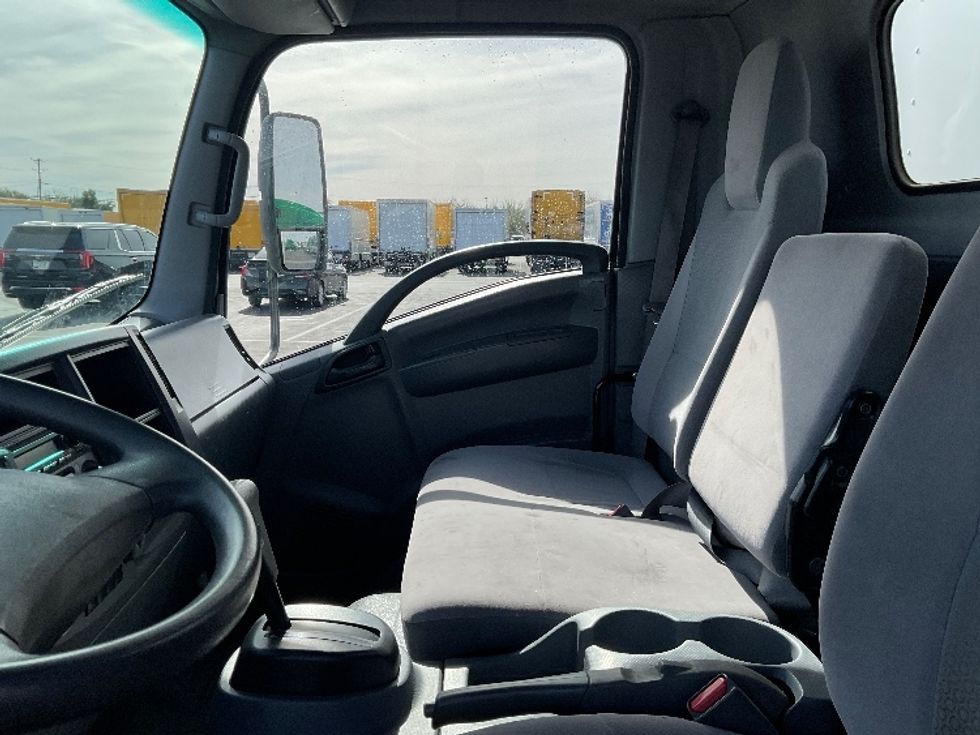 Light Duty Box Truck-Light and Medium Duty Trucks-Isuzu-2018-NPR EFI-Phoenix-AZ-63,644\n\t\tmiles-$ 36,000 - Image 19