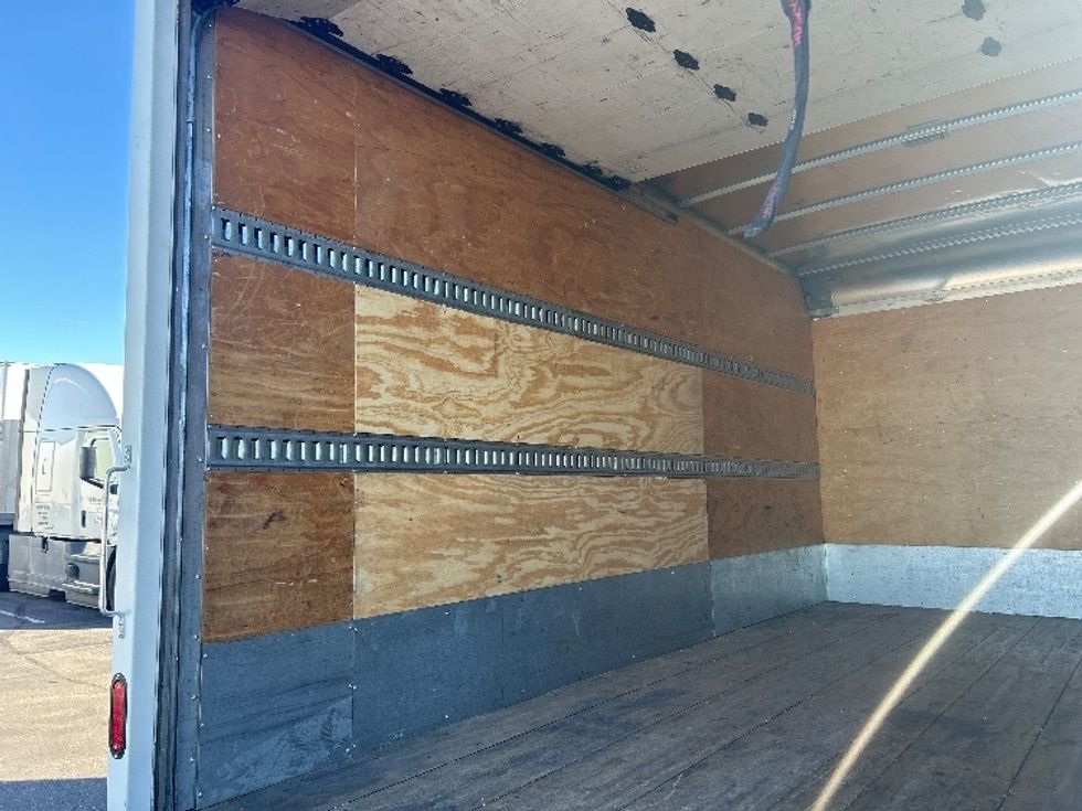 Light Duty Box Truck-Light and Medium Duty Trucks-Isuzu-2018-NPR EFI-Phoenix-AZ-64,538\n\t\tmiles-$ 36,000 - Image 11