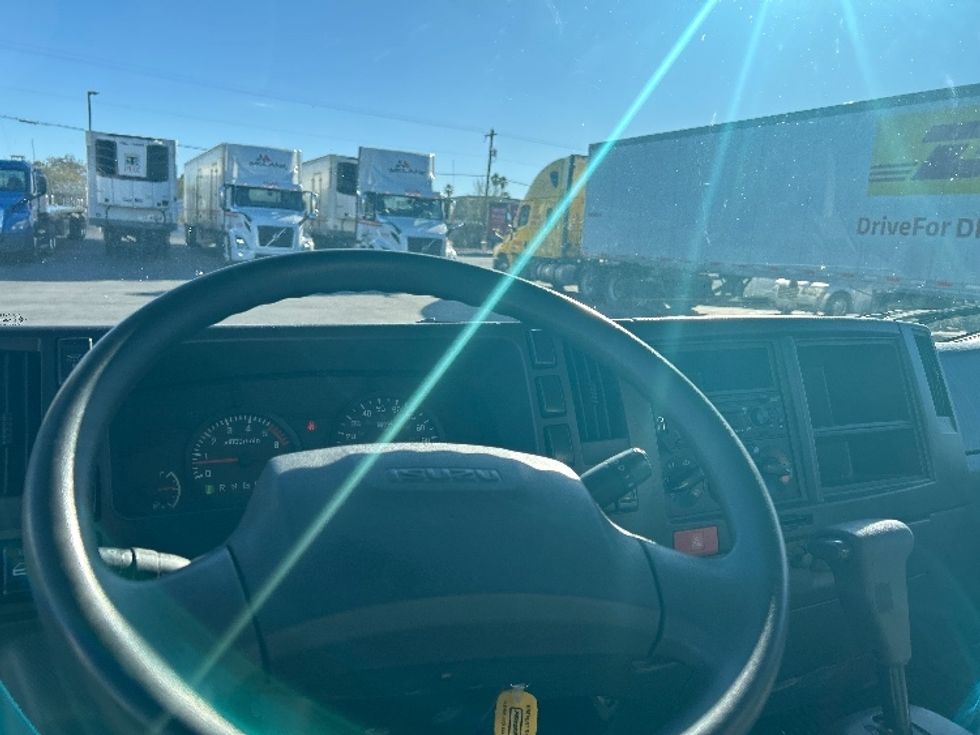 Light Duty Box Truck-Light and Medium Duty Trucks-Isuzu-2018-NPR EFI-Phoenix-AZ-64,538\n\t\tmiles-$ 36,000 - Image 18