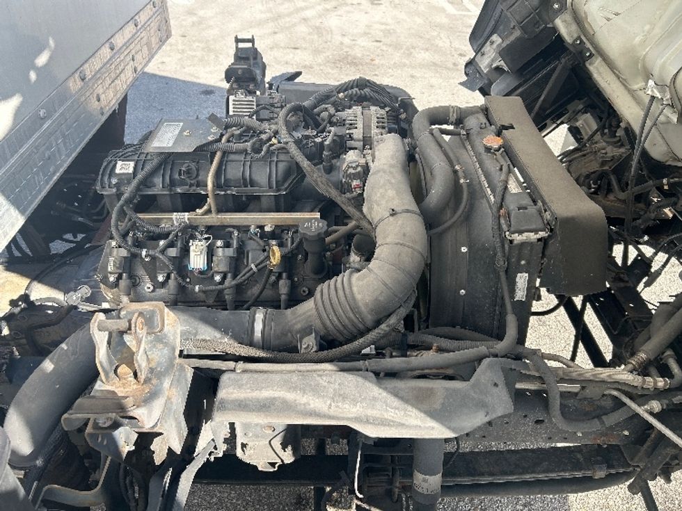 Light Duty Box Truck-Light and Medium Duty Trucks-Isuzu-2018-NPR EFI-Pompano Beach-FL-112,382\n\t\tmiles-$ 34,500 - Image 23