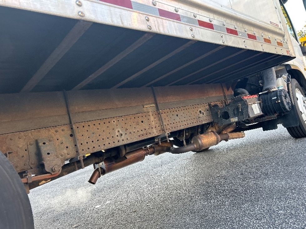 Light Duty Box Truck-Light and Medium Duty Trucks-Isuzu-2018-NPR EFI-Riviera Beach-FL-135,440\n\t\tmiles-$ 31,500 - Image 14