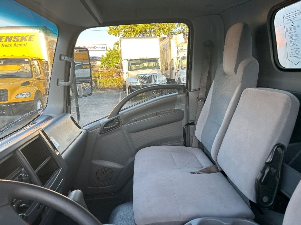 Light Duty Box Truck-Light and Medium Duty Trucks-Isuzu-2018-NPR EFI-Riviera Beach-FL-135,440\n\t\tmiles-$ 31,500 - Image 19