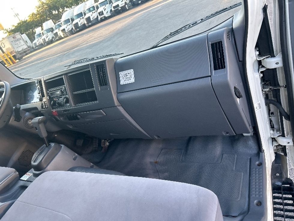 Light Duty Box Truck-Light and Medium Duty Trucks-Isuzu-2018-NPR EFI-Riviera Beach-FL-135,440\n\t\tmiles-$ 31,500 - Image 21
