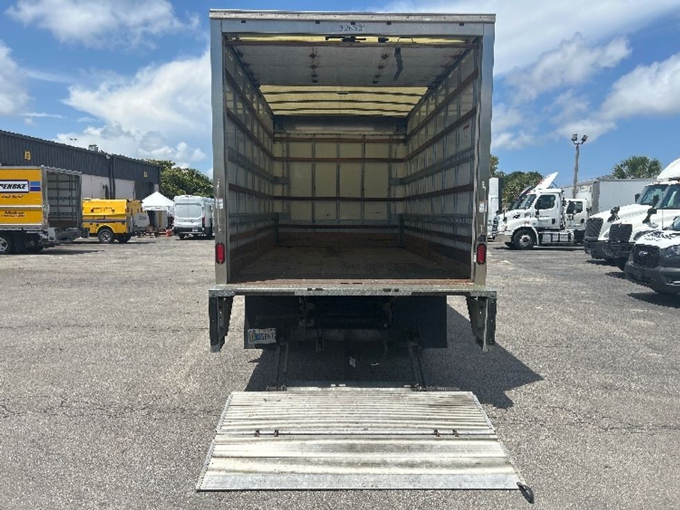 Light Duty Box Truck-Light and Medium Duty Trucks-Isuzu-2018-NPR EFI-Riviera Beach-FL-135,440\n\t\tmiles-$ 31,500 - Image 9