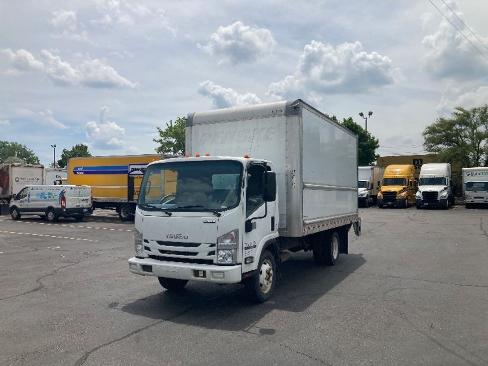 2018 Isuzu NPR EFI Light Duty Box Truck