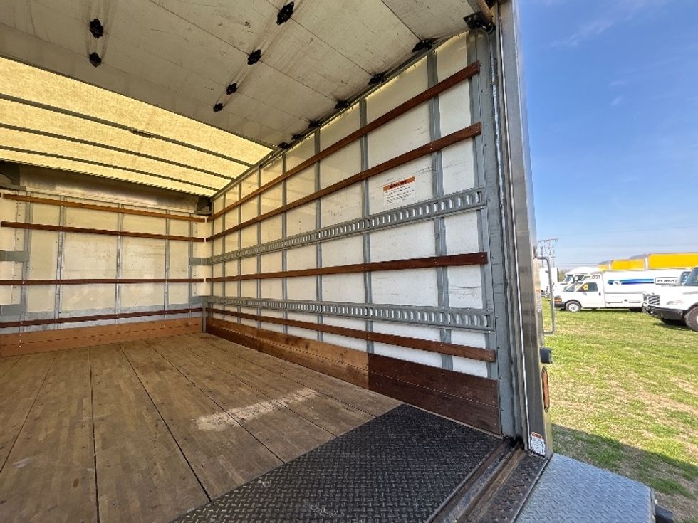 Light Duty Box Truck-Light and Medium Duty Trucks-Isuzu-2018-NPR EFI-Springfield-MO-104,415\n\t\tmiles-$ 32,750 - Image 12