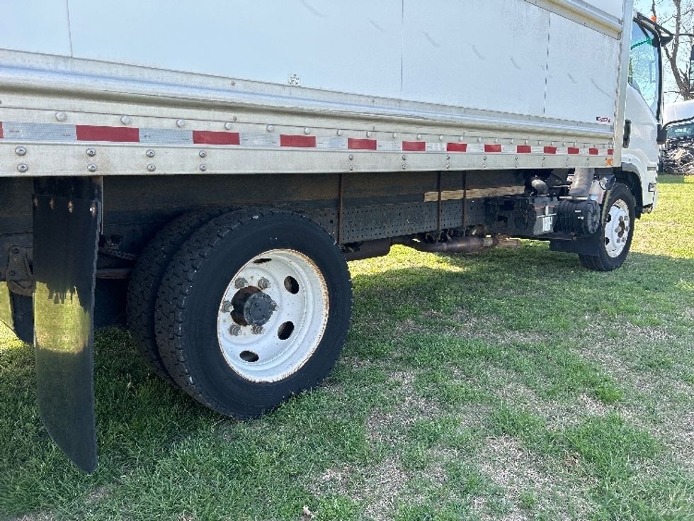 Light Duty Box Truck-Light and Medium Duty Trucks-Isuzu-2018-NPR EFI-Springfield-MO-104,415\n\t\tmiles-$ 32,750 - Image 14