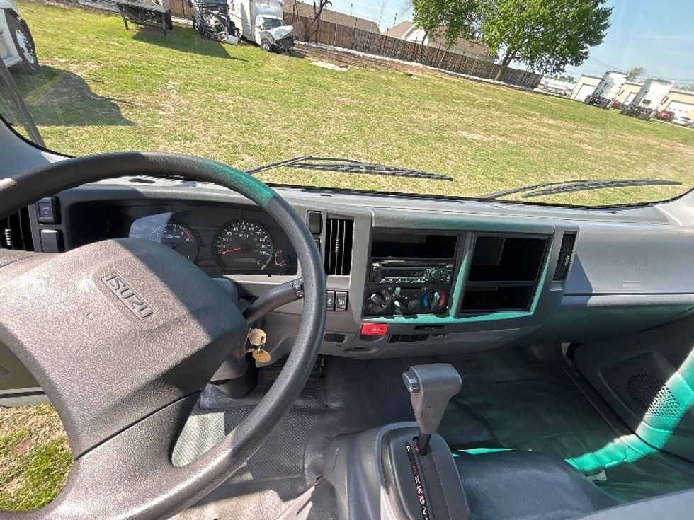 Light Duty Box Truck-Light and Medium Duty Trucks-Isuzu-2018-NPR EFI-Springfield-MO-104,415\n\t\tmiles-$ 32,750 - Image 18