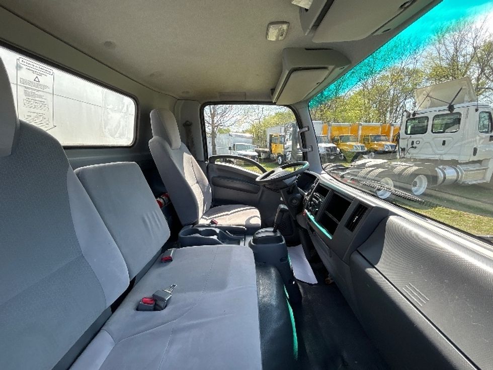 Light Duty Box Truck-Light and Medium Duty Trucks-Isuzu-2018-NPR EFI-Springfield-MO-104,415\n\t\tmiles-$ 32,750 - Image 22