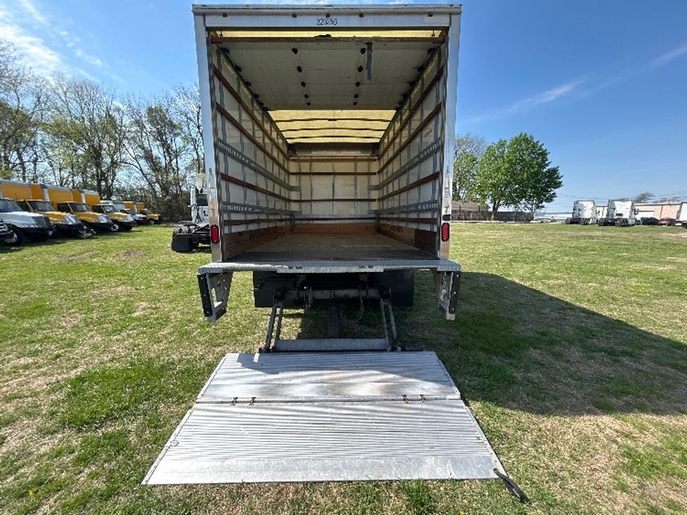 Light Duty Box Truck-Light and Medium Duty Trucks-Isuzu-2018-NPR EFI-Springfield-MO-104,415\n\t\tmiles-$ 32,750 - Image 9