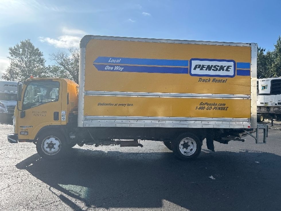 2018 Isuzu NPR EFI Light Duty Box Truck