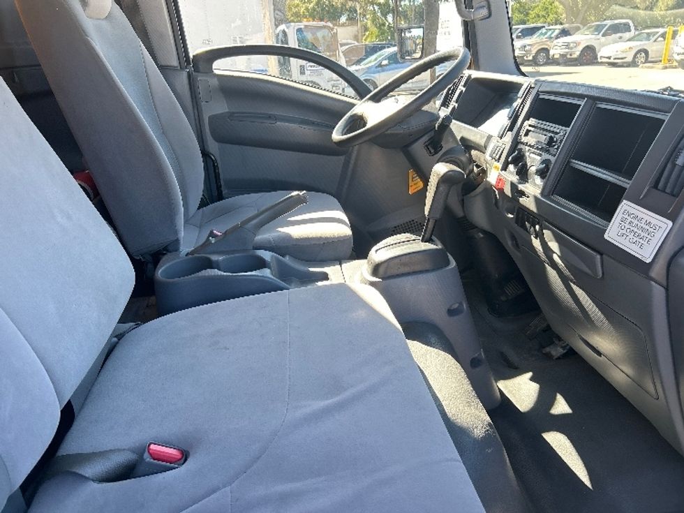 Light Duty Box Truck-Light and Medium Duty Trucks-Isuzu-2018-NPR EFI-Tampa-FL-147,034\n\t\tmiles-$ 26,500 - Image 22