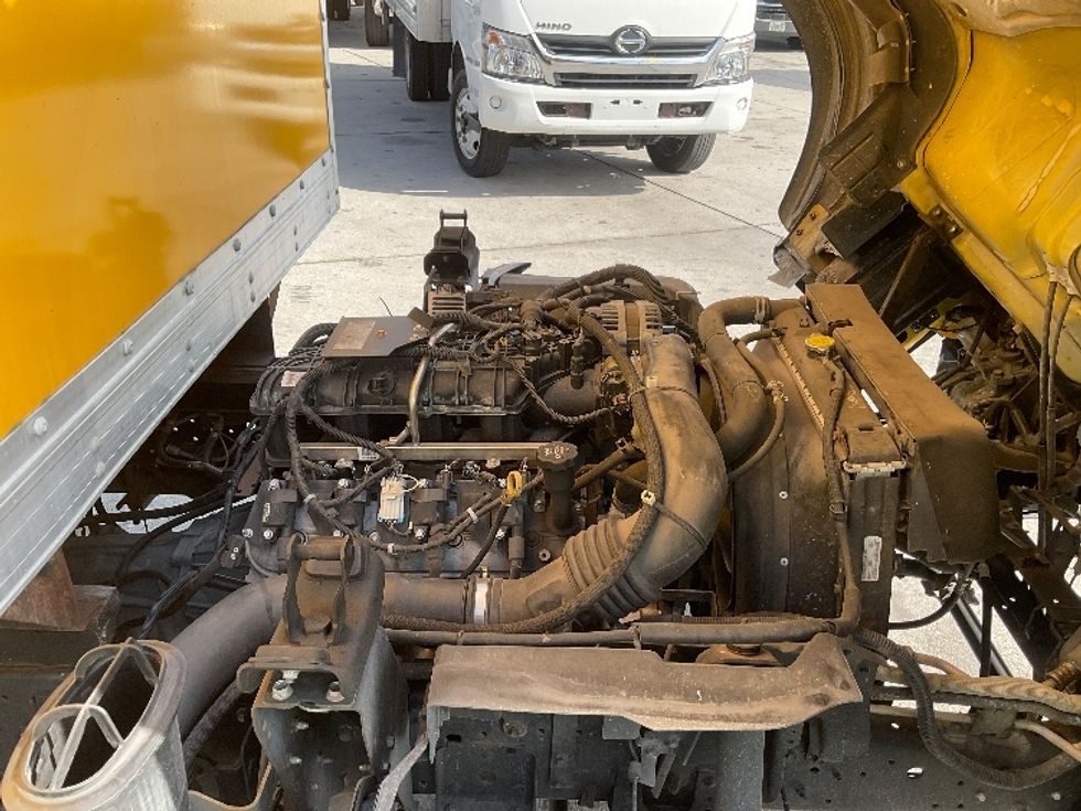 Light Duty Box Truck-Light and Medium Duty Trucks-Isuzu-2018-NPR EFI-Tampa-FL-147,034\n\t\tmiles-$ 26,500 - Image 23