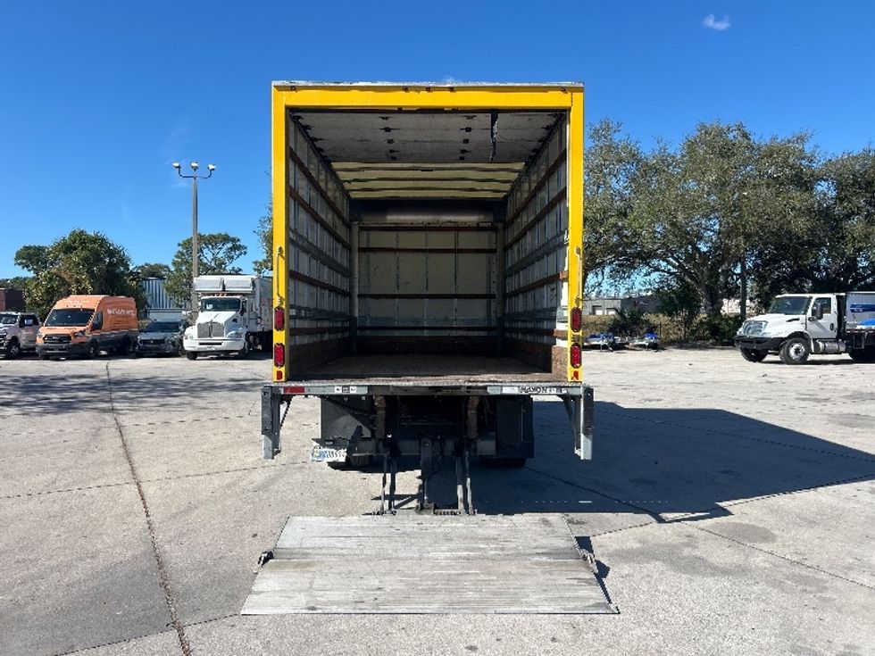 Light Duty Box Truck-Light and Medium Duty Trucks-Isuzu-2018-NPR EFI-Tampa-FL-147,034\n\t\tmiles-$ 26,500 - Image 9