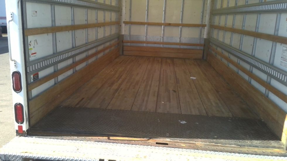 Light Duty Box Truck-Light and Medium Duty Trucks-Isuzu-2018-NPR EFI-Tracy-CA-100,270\n\t\tmiles-$ 34,500 - Image 10