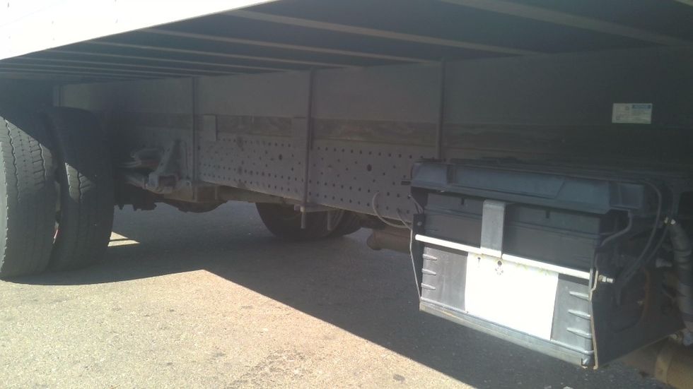 Light Duty Box Truck-Light and Medium Duty Trucks-Isuzu-2018-NPR EFI-Tracy-CA-100,270\n\t\tmiles-$ 34,500 - Image 14