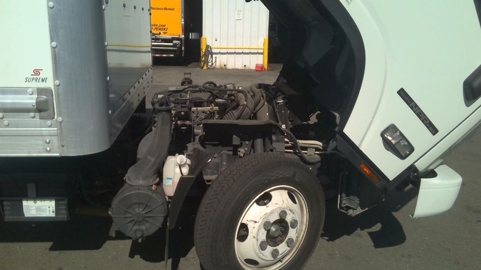 Light Duty Box Truck-Light and Medium Duty Trucks-Isuzu-2018-NPR EFI-Tracy-CA-100,270\n\t\tmiles-$ 34,500 - Image 23
