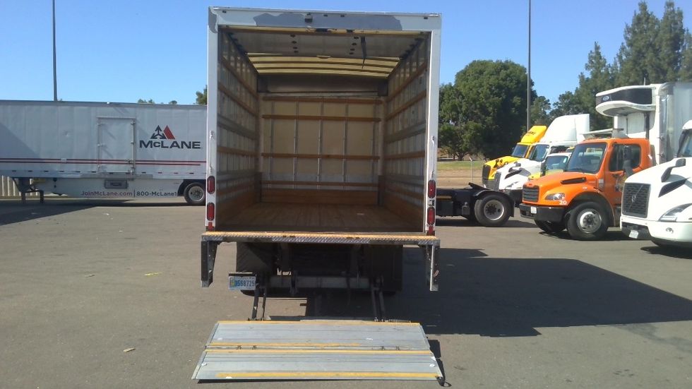 Light Duty Box Truck-Light and Medium Duty Trucks-Isuzu-2018-NPR EFI-Tracy-CA-100,270\n\t\tmiles-$ 34,500 - Image 9