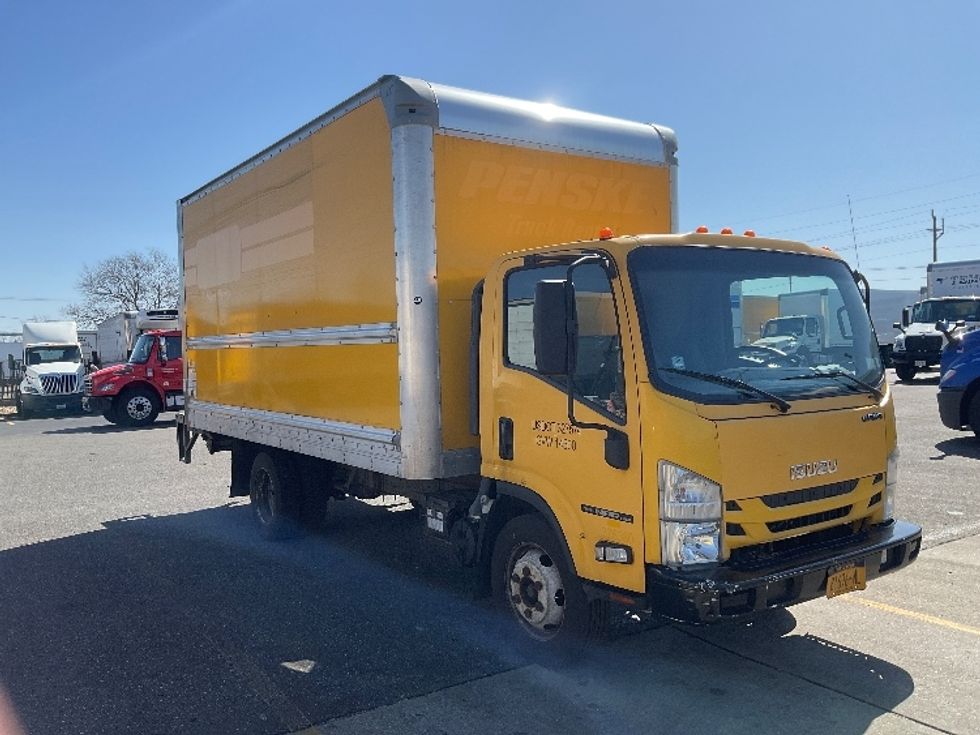 Light Duty Box Truck-Light and Medium Duty Trucks-Isuzu-2018-NPR EFI-West Babylon-NY-124,862\n\t\tmiles-$ 29,500 - Image 1