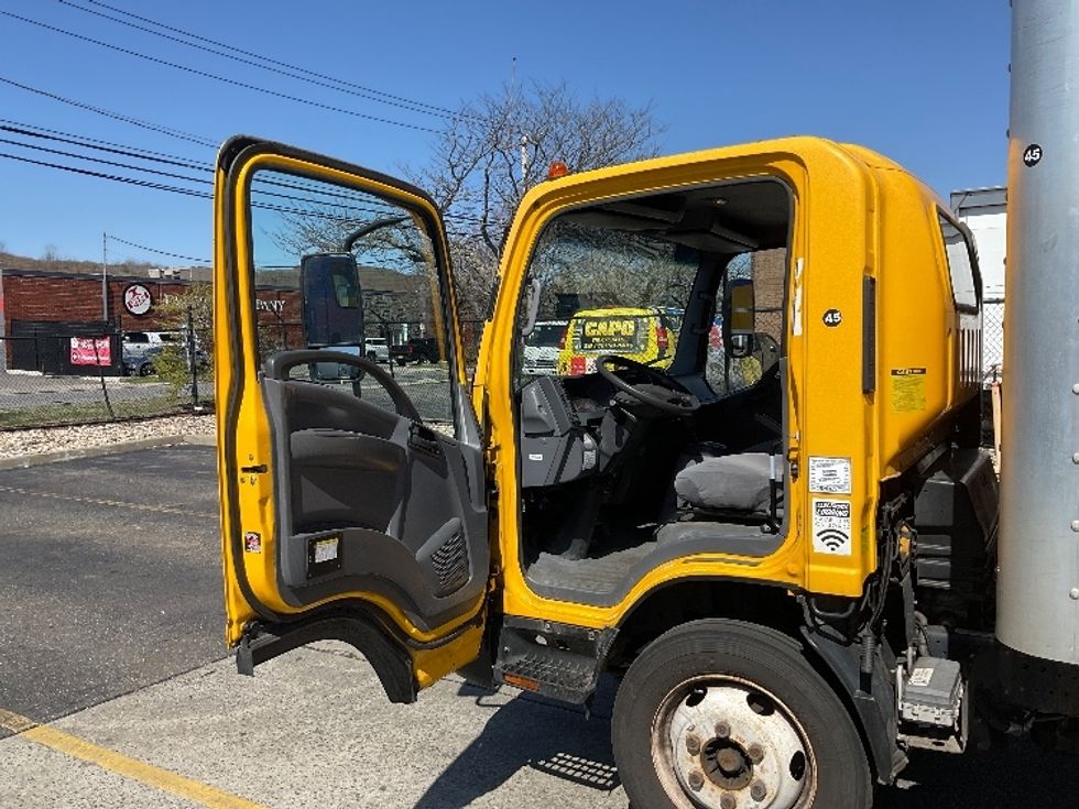 Light Duty Box Truck-Light and Medium Duty Trucks-Isuzu-2018-NPR EFI-West Babylon-NY-124,862\n\t\tmiles-$ 29,500 - Image 16