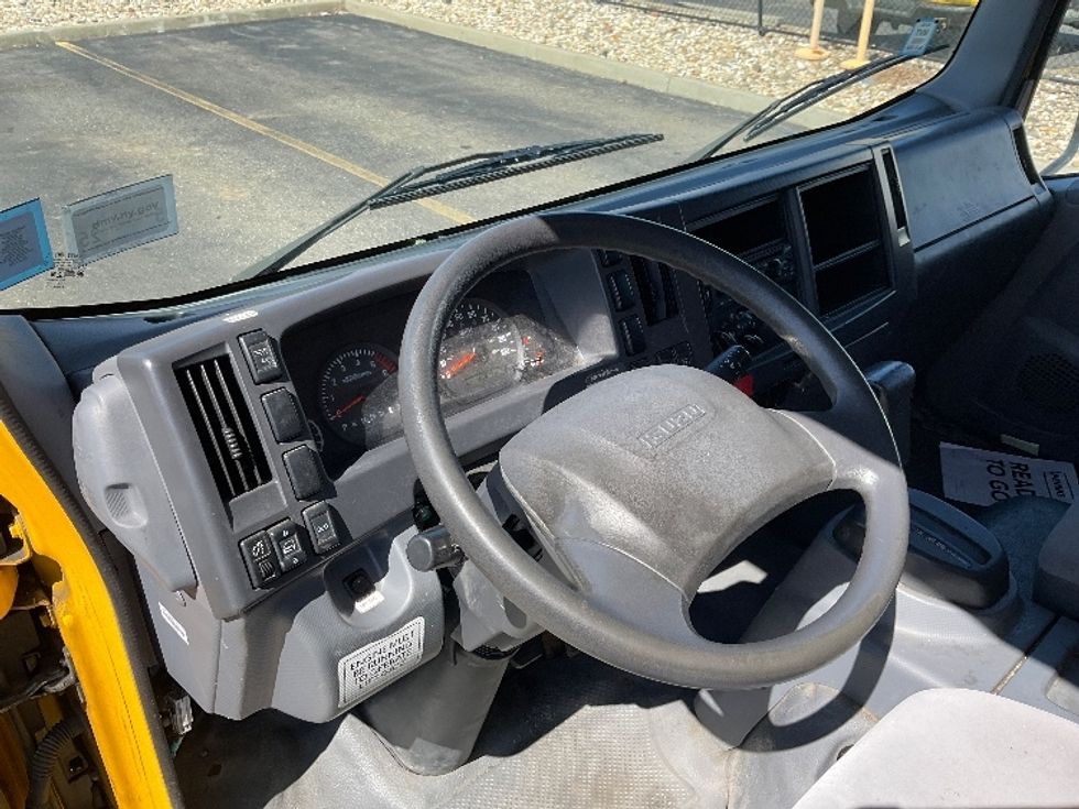 Light Duty Box Truck-Light and Medium Duty Trucks-Isuzu-2018-NPR EFI-West Babylon-NY-124,862\n\t\tmiles-$ 29,500 - Image 17