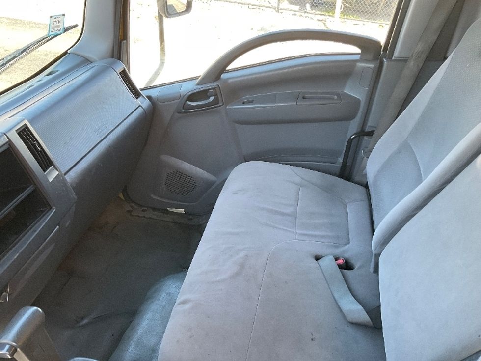 Light Duty Box Truck-Light and Medium Duty Trucks-Isuzu-2018-NPR EFI-West Babylon-NY-124,862\n\t\tmiles-$ 29,500 - Image 19