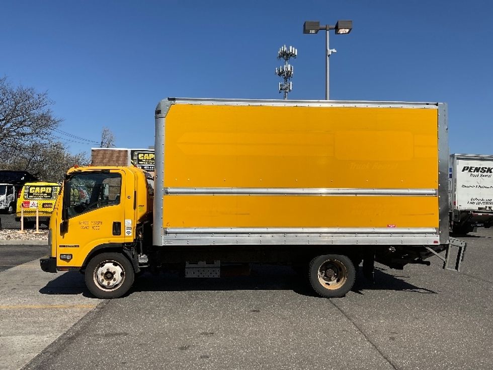 Light Duty Box Truck-Light and Medium Duty Trucks-Isuzu-2018-NPR EFI-West Babylon-NY-124,862\n\t\tmiles-$ 29,500 - Image 4