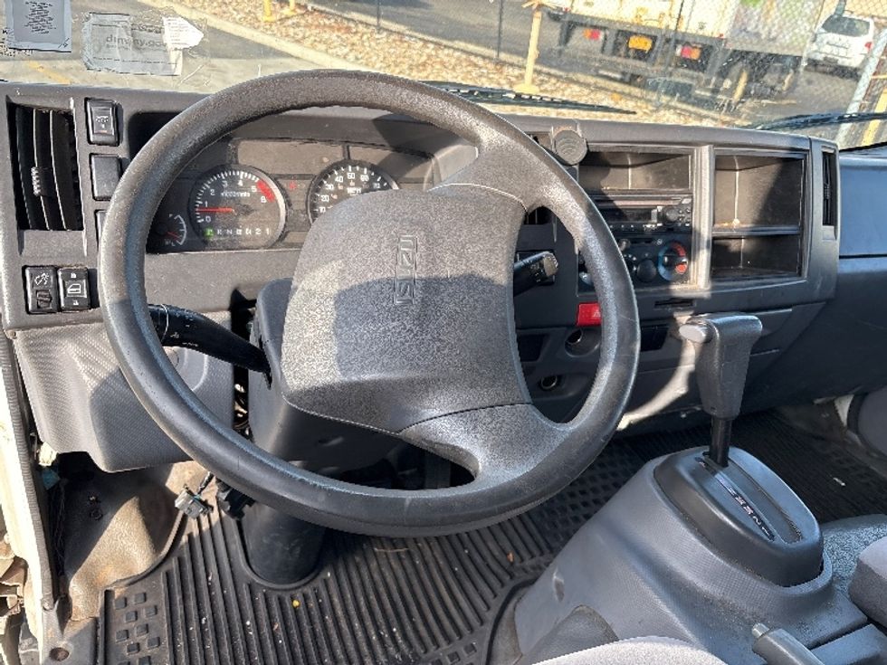 Light Duty Box Truck-Light and Medium Duty Trucks-Isuzu-2018-NPR EFI-West Babylon-NY-151,563\n\t\tmiles-$ 27,750 - Image 18