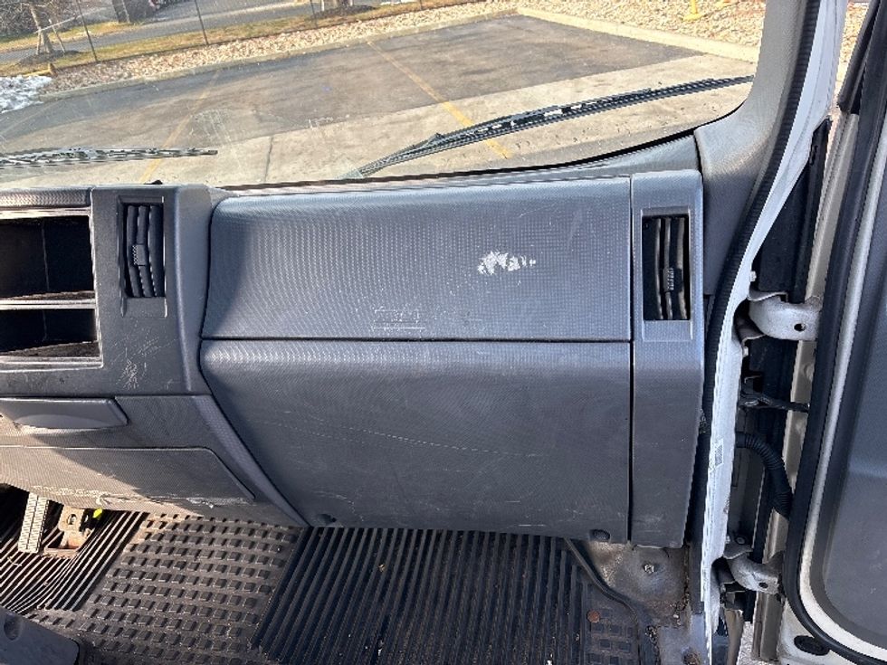 Light Duty Box Truck-Light and Medium Duty Trucks-Isuzu-2018-NPR EFI-West Babylon-NY-151,563\n\t\tmiles-$ 27,750 - Image 21