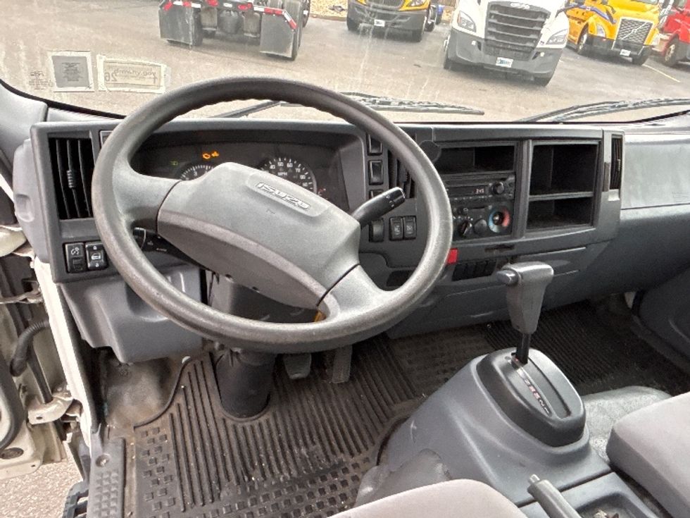 Light Duty Box Truck-Light and Medium Duty Trucks-Isuzu-2018-NPR EFI-West Babylon-NY-156,912\n\t\tmiles-$ 27,250 - Image 18