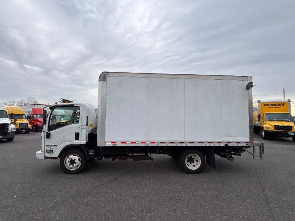 Light Duty Box Truck-Light and Medium Duty Trucks-Isuzu-2018-NPR EFI-West Babylon-NY-156,912\n\t\tmiles-$ 27,250 - Image 4