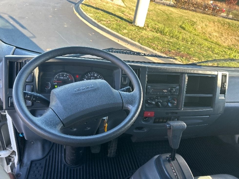 Light Duty Box Truck-Light and Medium Duty Trucks-Isuzu-2018-NPR EFI-Windsor-WI-83,888\n\t\tmiles-$ 32,750 - Image 17