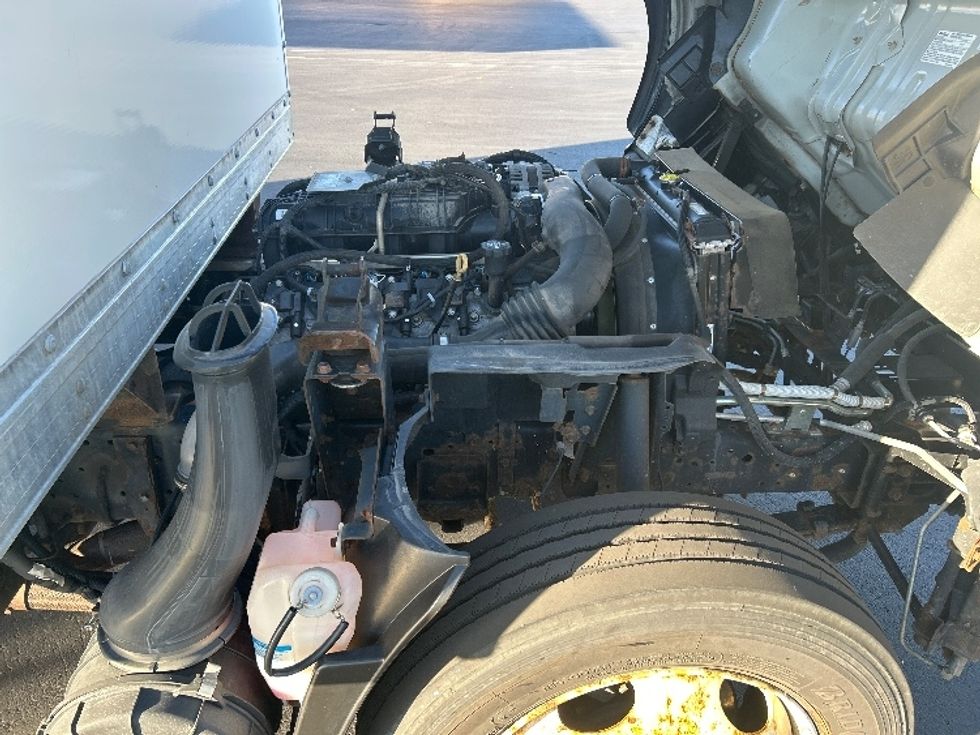 Light Duty Box Truck-Light and Medium Duty Trucks-Isuzu-2018-NPR EFI-Windsor-WI-83,888\n\t\tmiles-$ 32,750 - Image 23