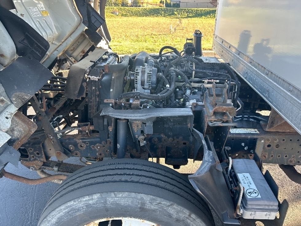 Light Duty Box Truck-Light and Medium Duty Trucks-Isuzu-2018-NPR EFI-Windsor-WI-83,888\n\t\tmiles-$ 32,750 - Image 24