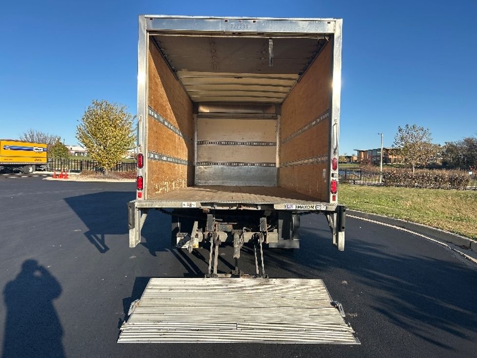 Light Duty Box Truck-Light and Medium Duty Trucks-Isuzu-2018-NPR EFI-Windsor-WI-83,888\n\t\tmiles-$ 32,750 - Image 9