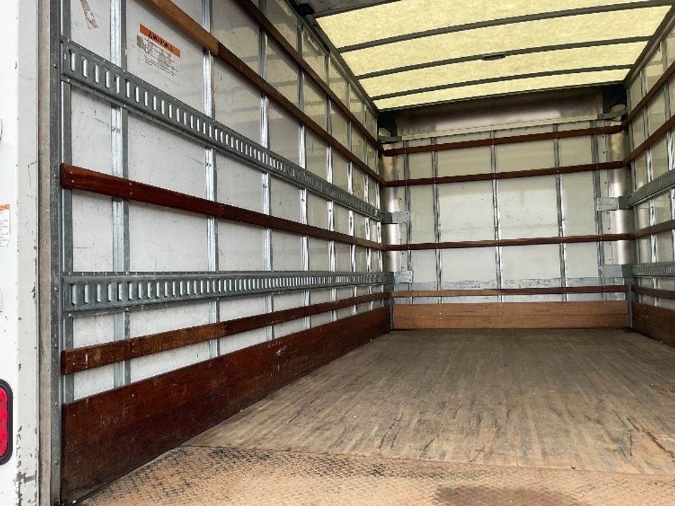 Light Duty Box Truck-Light and Medium Duty Trucks-Isuzu-2018-NPR-Kent-WA-89,247\n\t\tmiles-$ 42,250 - Image 11