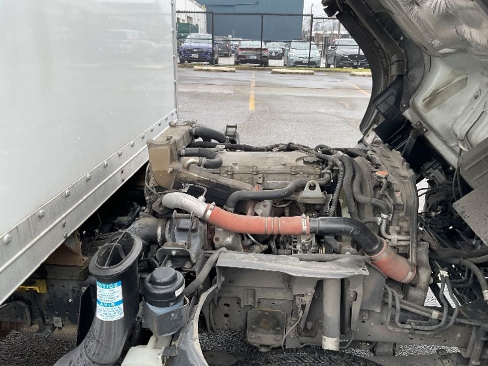 Light Duty Box Truck-Light and Medium Duty Trucks-Isuzu-2018-NPR-Kent-WA-89,247\n\t\tmiles-$ 42,250 - Image 23