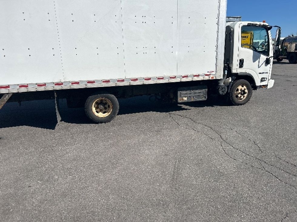 Light Duty Box Truck-Light and Medium Duty Trucks-Isuzu-2018-NPR-Londonderry-NH-277,473\n\t\tmiles-$ 17,500 - Image 13