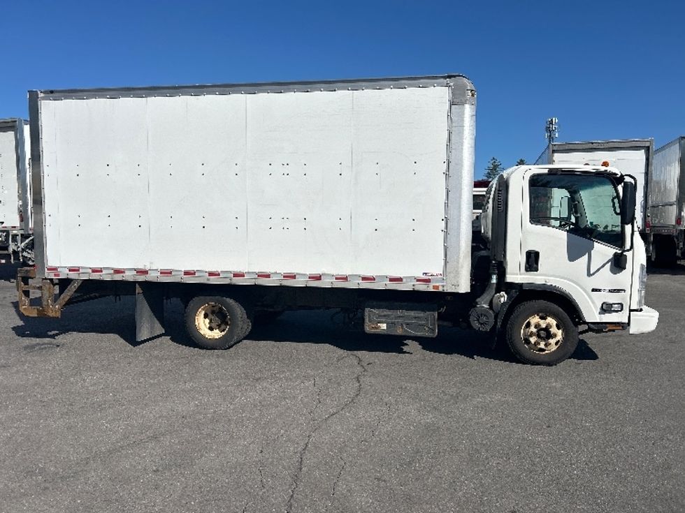 Light Duty Box Truck-Light and Medium Duty Trucks-Isuzu-2018-NPR-Londonderry-NH-277,473\n\t\tmiles-$ 17,500 - Image 14