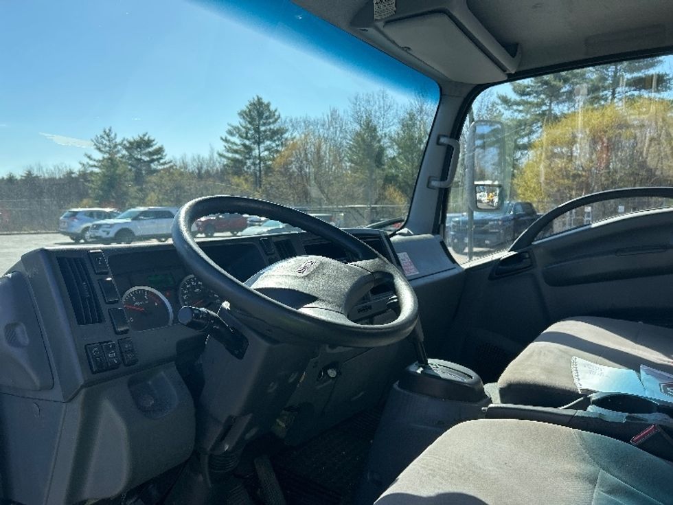 Light Duty Box Truck-Light and Medium Duty Trucks-Isuzu-2018-NPR-Londonderry-NH-277,473\n\t\tmiles-$ 17,500 - Image 16