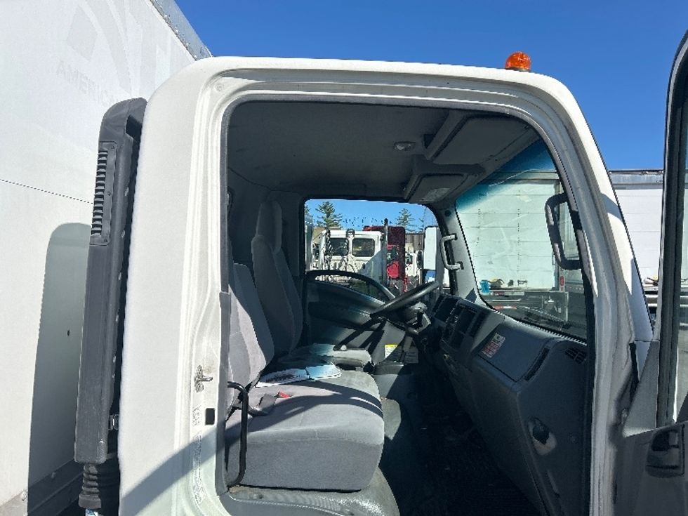 Light Duty Box Truck-Light and Medium Duty Trucks-Isuzu-2018-NPR-Londonderry-NH-277,473\n\t\tmiles-$ 17,500 - Image 21