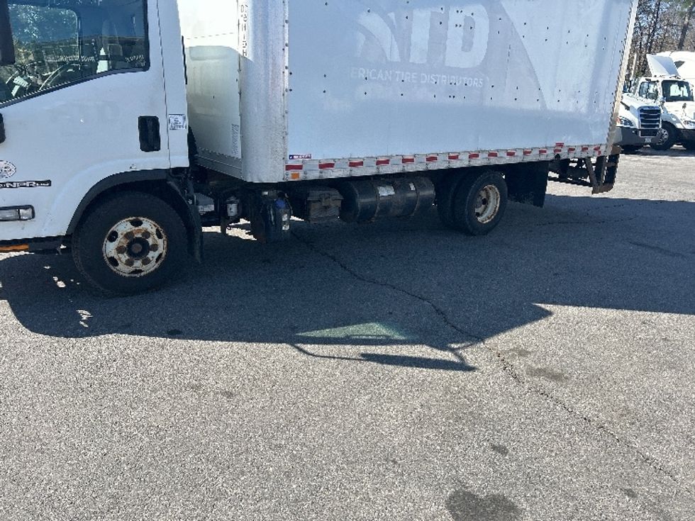 Light Duty Box Truck-Light and Medium Duty Trucks-Isuzu-2018-NPR-Londonderry-NH-277,473\n\t\tmiles-$ 17,500 - Image 5