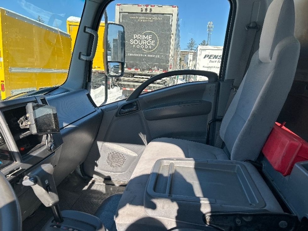 Light Duty Box Truck-Light and Medium Duty Trucks-Isuzu-2018-NPR-Londonderry-NH-328,250\n\t\tmiles-$ 17,500 - Image 19